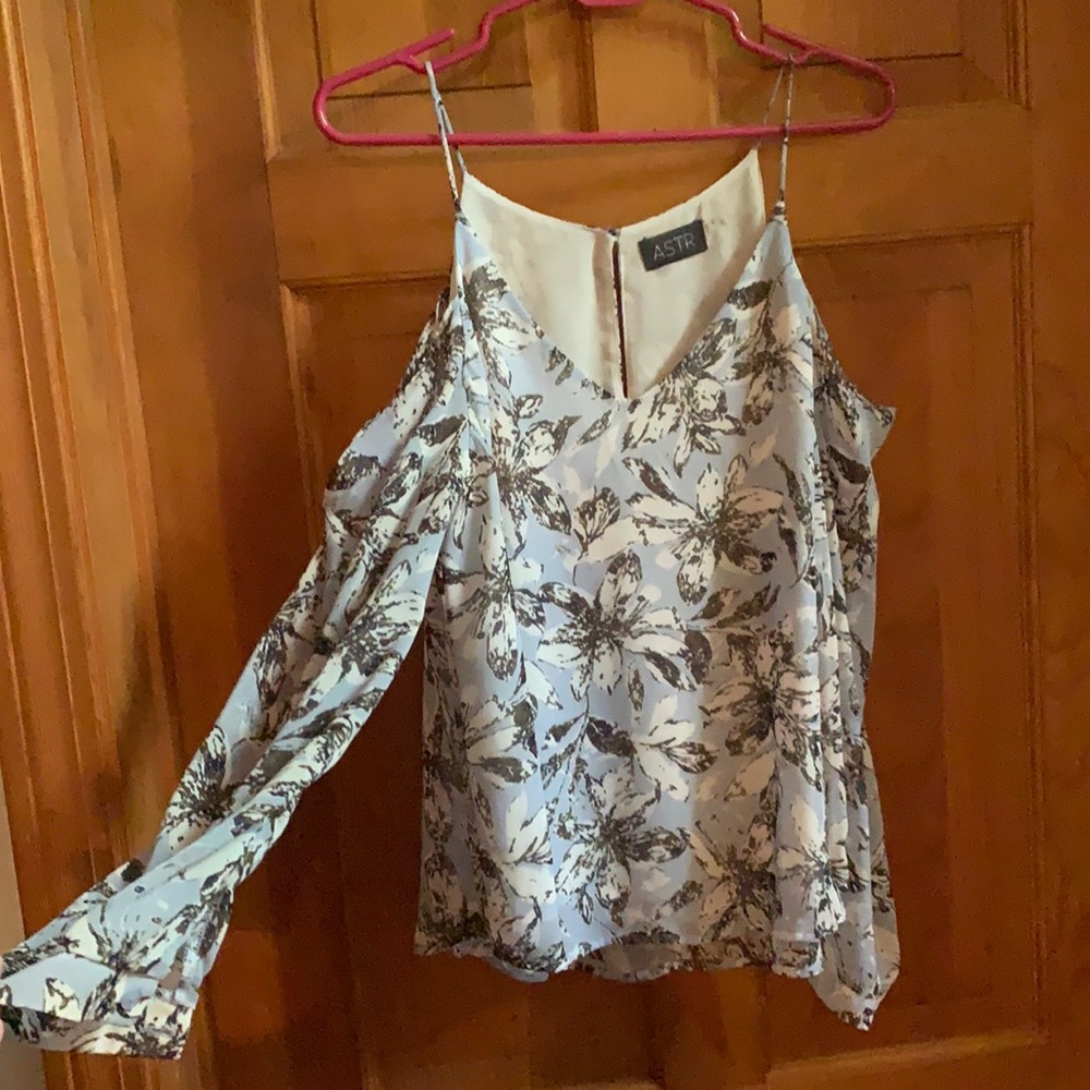 ASTR floral cold shoulder top